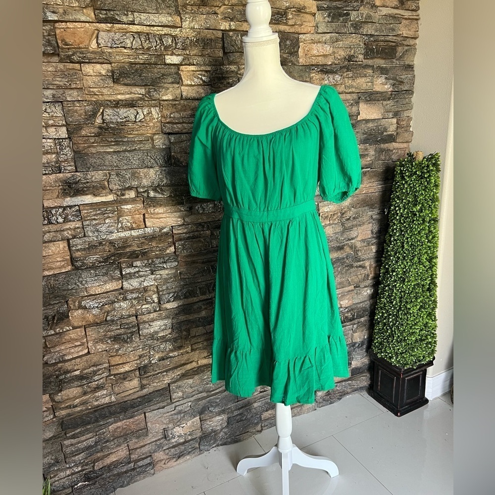 Hesperus Green Dress with Puff Sleeves